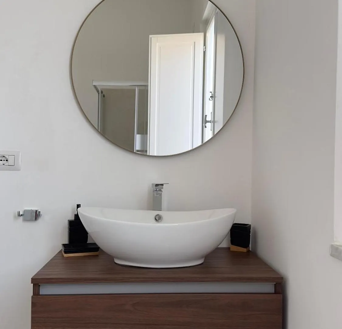 Residenza Lucano - Appartamento Red Monserrato